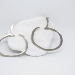 Minimal Oval Earrings
