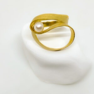 Gold Plated Twisted Band Pearl Ring
