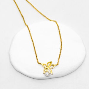 Stephanotis Flower Pearl Necklace