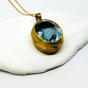 Glamorous Gold Plated Blue Topaz Necklace